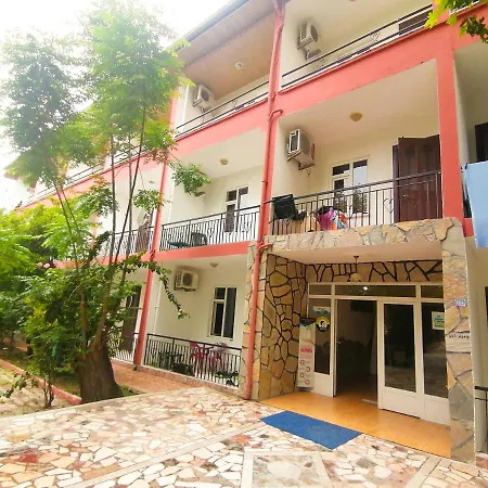 Gazde/Camere de închiriat Pasa Restaurant &