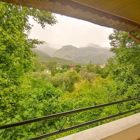Gazde/Camere de închiriat Pasa Restaurant & Kemer